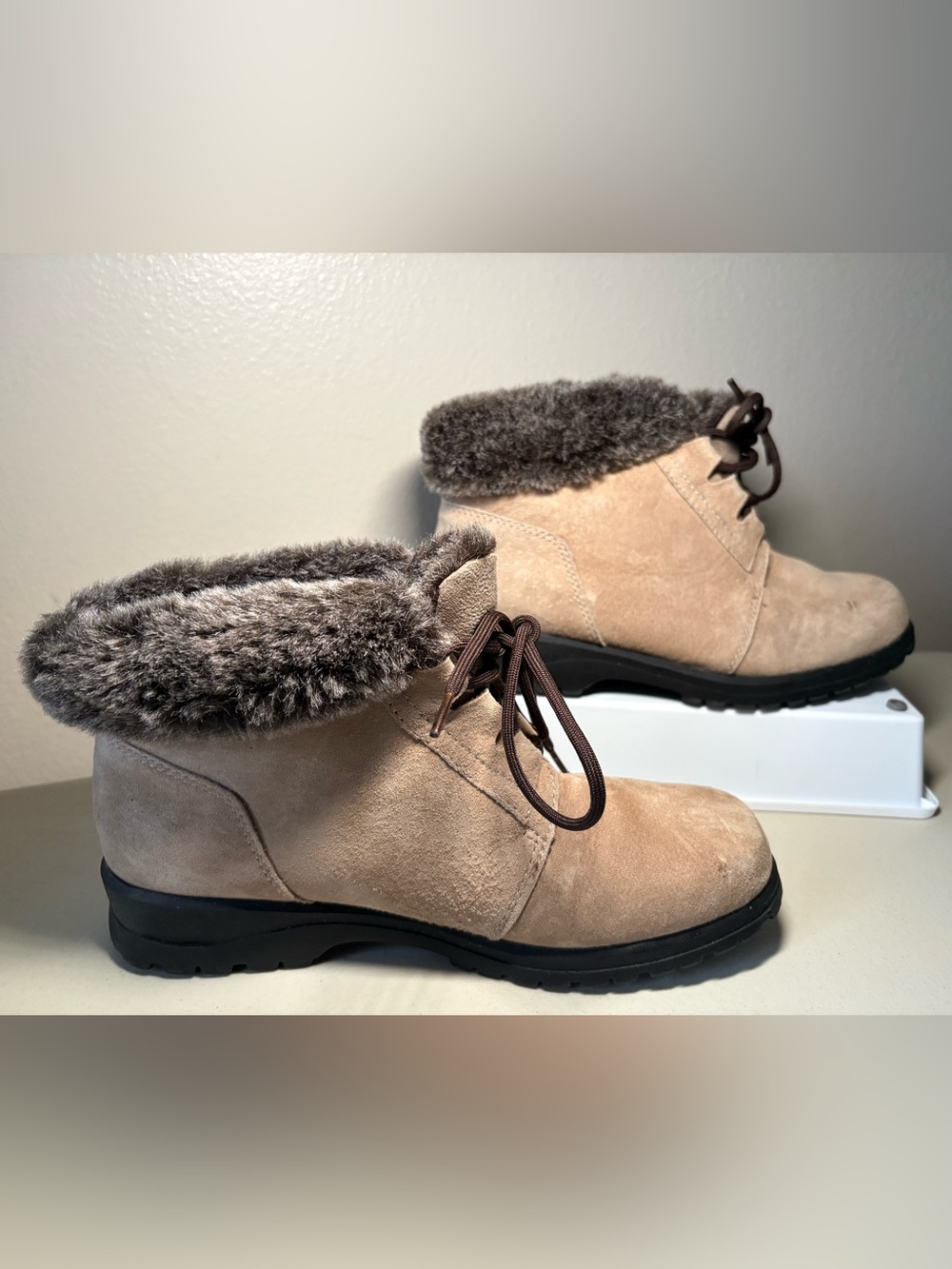 Cobble Cuddlers Women's Suede Faux-Fur Lace-Up Ankle Boots - Taupe